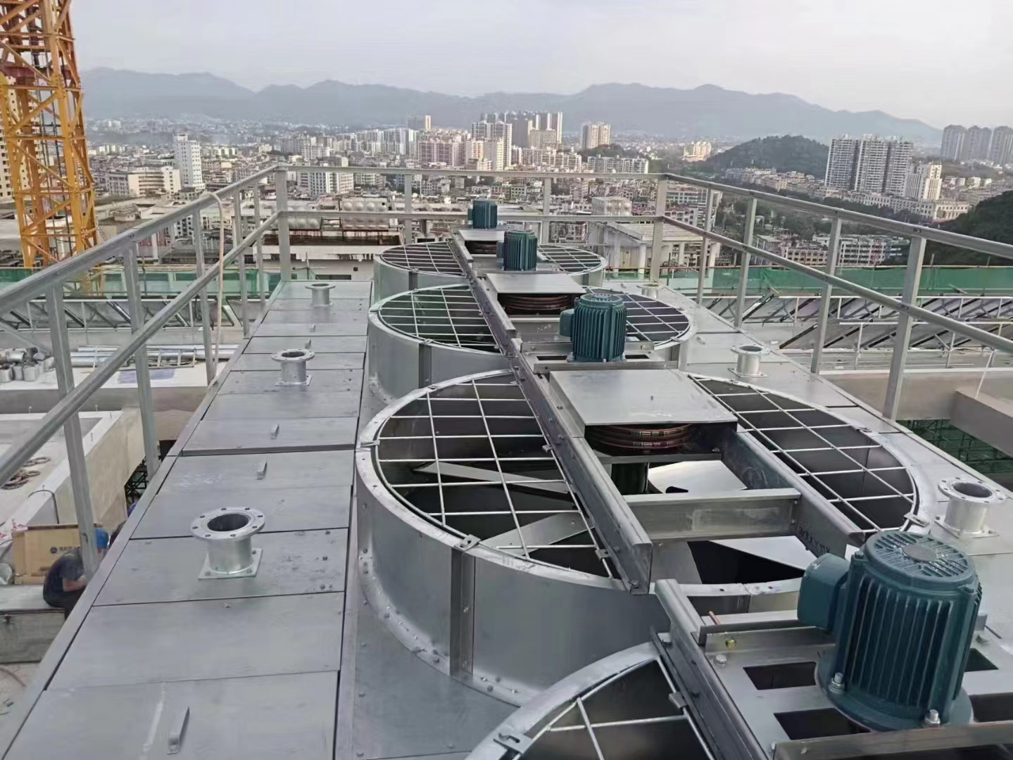 閉式冷卻塔用作什么地方比較合適呢？,閉式冷卻塔工作原理