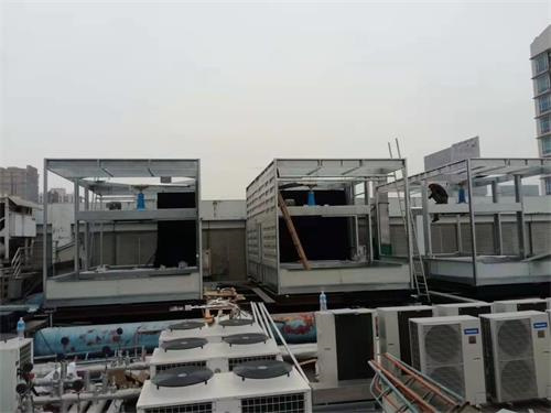 商場<a href=http://www.lixinji-bj.com/tags/10_0.html target=_blank class=infotextkey>冷卻塔噪音</a>治理